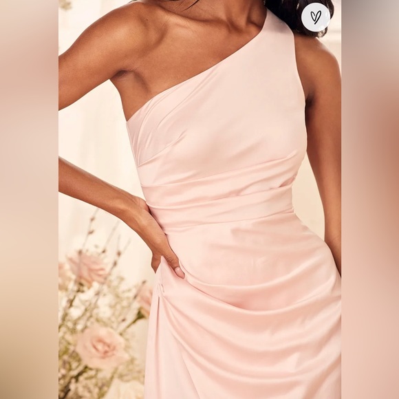 Blush Pink maxi side slit wedding guest dress - Picture 3 of 4